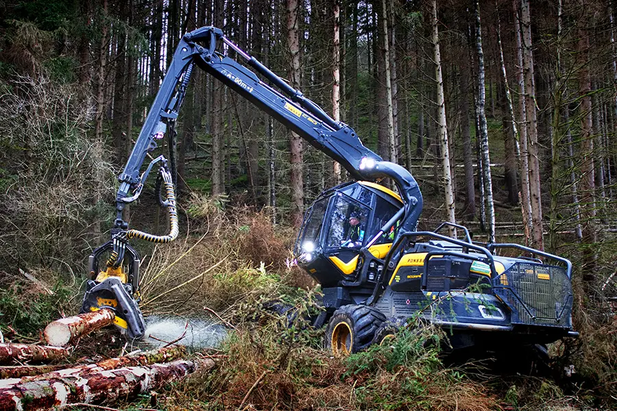 harvester-seilkran-macht-holzeinschlag-und-holzrückung